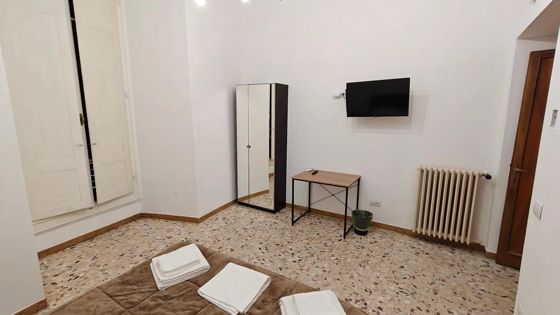 Bed & Breakfast -Prime Rooms Verdi Florence