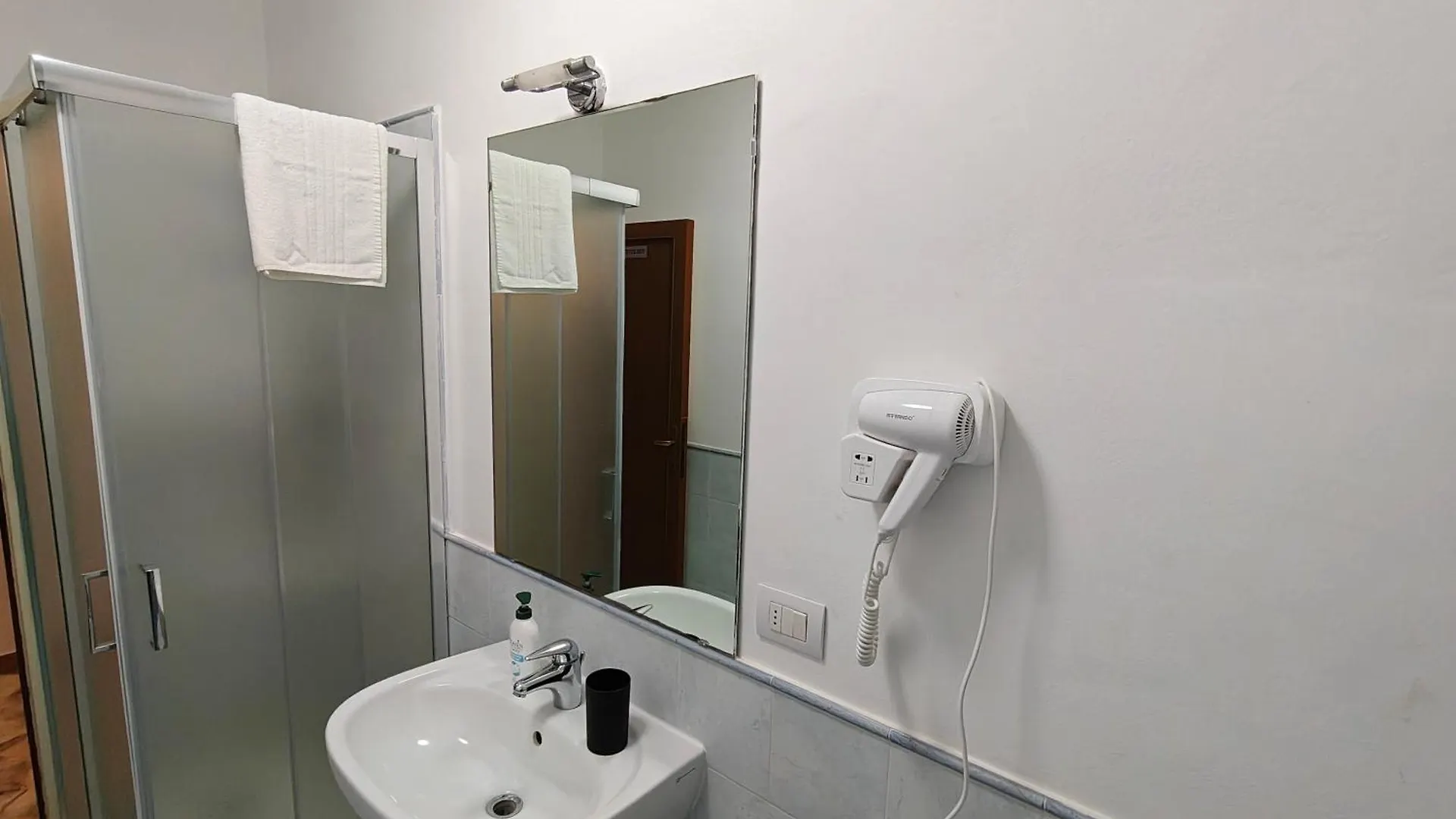 -Prime Rooms Verdi Florence 0*,