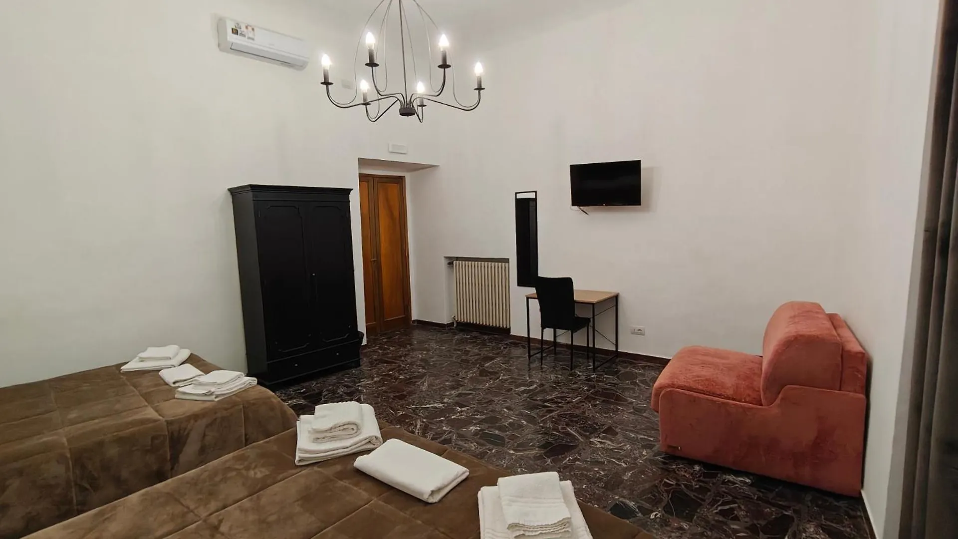 Bed & Breakfast -Prime Rooms Verdi Florence Italy
